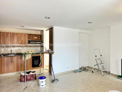 Apartamento de 3 alcobas en arriendo en Patio Bonito, Medellín, 92 m² · foto 4 de 14