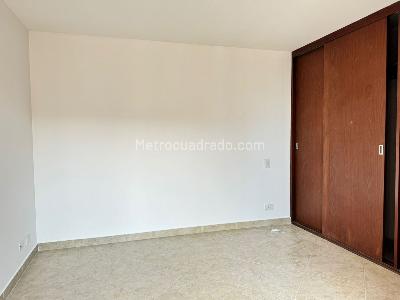Apartamento de 3 alcobas en arriendo en Patio Bonito, Medellín, 92 m² · foto 8 de 14