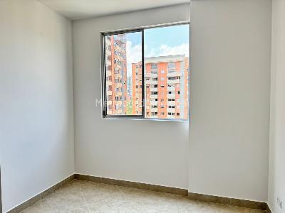 Apartamento de 3 alcobas en arriendo en Patio Bonito, Medellín, 92 m² · foto 9 de 14
