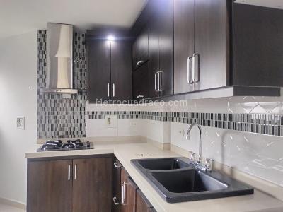Apartamento de 3 alcobas en arriendo en Envigado, Envigado, 100 m² · foto 8 de 19