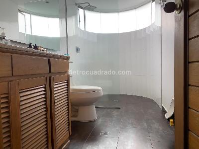 Apartamento de 3 alcobas en venta en El Poblado, Medellín, 193 m² · foto 15 de 19