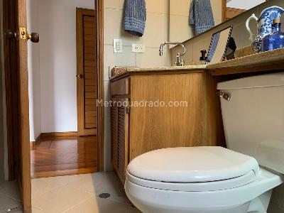 Apartamento de 3 alcobas en venta en El Poblado, Medellín, 193 m² · foto 17 de 19