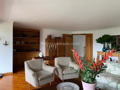 Apartamento de 3 alcobas en venta en El Poblado, Medellín, 193 m² · foto 3 de 19
