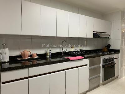 Apartamento de 3 alcobas en venta en El Poblado, Medellín, 193 m² · foto 7 de 19
