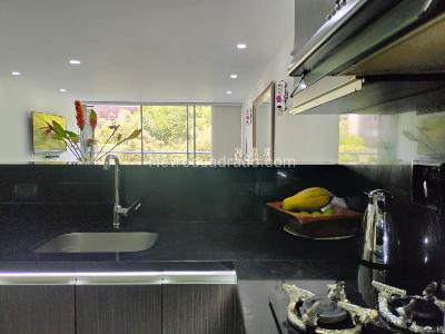 Apartamento de 2 alcobas en arriendo en Envigado, Envigado, 96 m² · foto 6 de 15