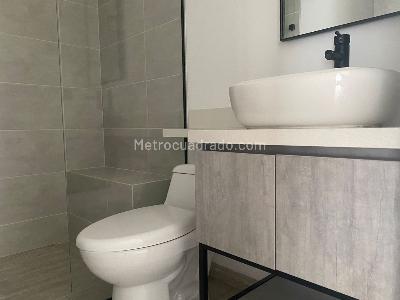 Apartamento de 2 alcobas en arriendo en Envigado, Envigado, 76 m² · foto 14 de 15