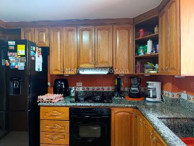 Casa de 3 alcobas en venta en El Poblado, Medellín, 240 m² · foto 6 de 20