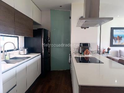 Apartamento de 2 alcobas en venta en El Poblado, Medellín, 129 m² · foto 7 de 20
