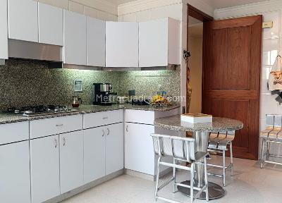 Apartamento de 3 alcobas en venta en Los Balsos, Medellín, 212 m² · foto 6 de 19