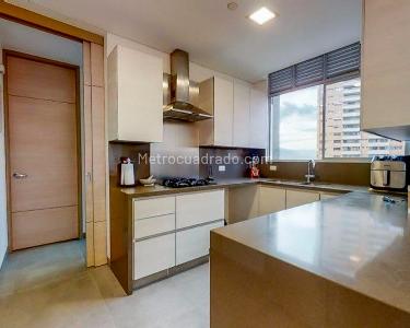 Apartamento de 3 alcobas en arriendo en El Poblado, Medellín, 186 m² · foto 5 de 12