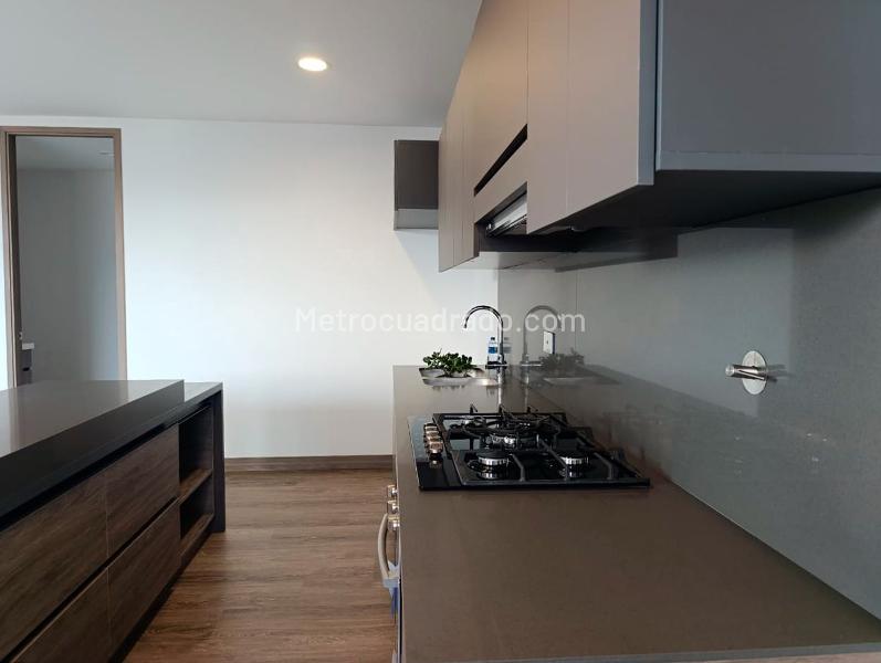 Modern 3BR Apartment with Terrace in El Poblado - 6