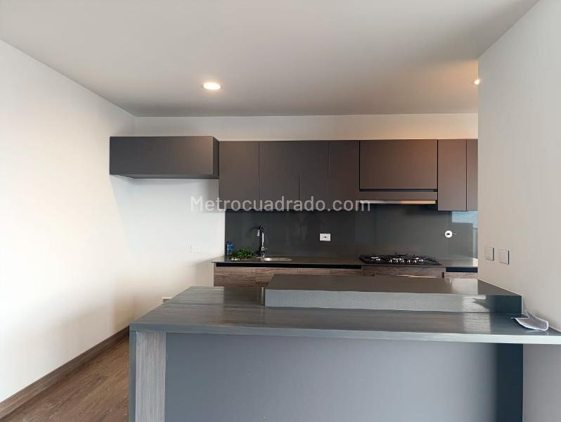 Modern 3BR Apartment with Terrace in El Poblado - 7