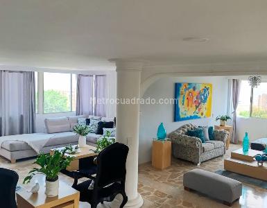 Apartamento en venta en El Poblado, Medellín · foto 2 de 20