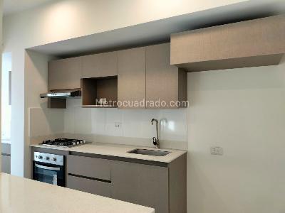 Apartamento de 2 alcobas en arriendo en Envigado, Envigado, 76 m² · foto 3 de 13