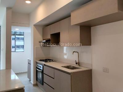 Apartamento de 2 alcobas en arriendo en Envigado, Envigado, 76 m² · foto 4 de 13