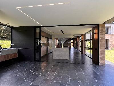 Casa de 4 alcobas en venta en Envigado, Envigado, 430 m² · foto 18 de 20