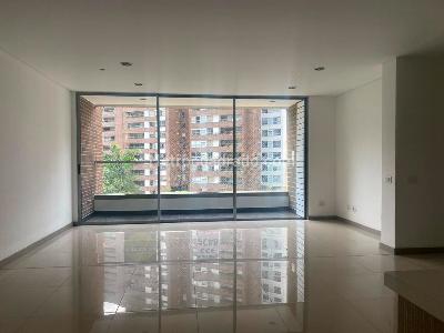 Apartamento de 3 alcobas en arriendo en Envigado, Envigado, 118 m² · foto 4 de 17