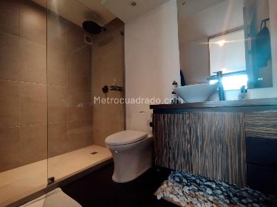 Apartamento de 1 alcoba en arriendo en Lalinde, Medellín, 87 m² · foto 11 de 13