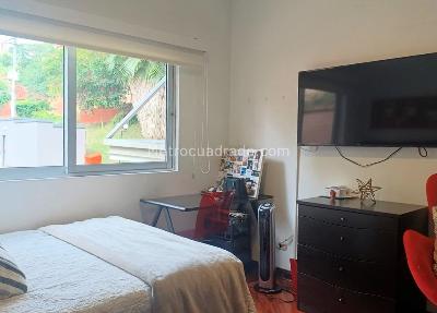 Casa de 3 alcobas en venta en El Poblado, Medellín, 415 m² · foto 14 de 20