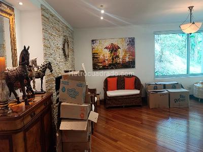 Casa de 3 alcobas en venta en El Poblado, Medellín, 415 m² · foto 2 de 20