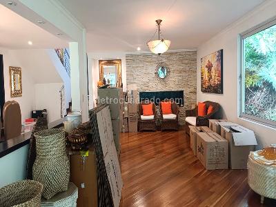 Casa de 3 alcobas en venta en El Poblado, Medellín, 415 m² · foto 3 de 20