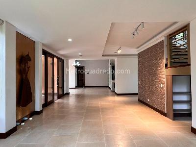 Casa de 4 alcobas en venta en Llanogrande, Rionegro, 500 m² · foto 2 de 20