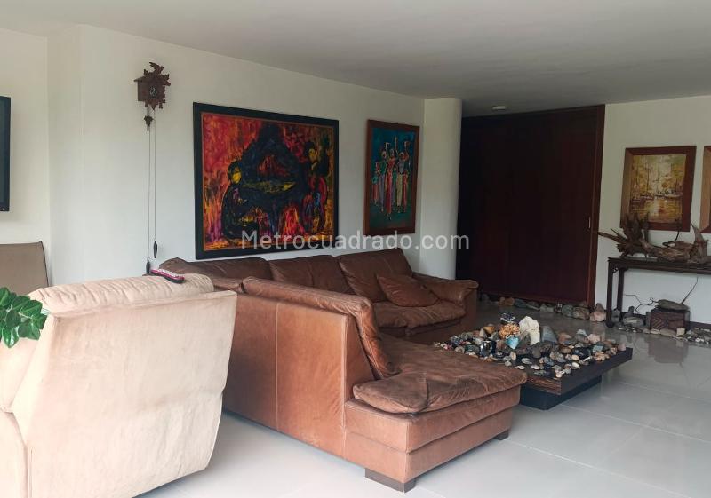 Apartamento en arriendo en El Poblado (Unidad Cerrada) - 4