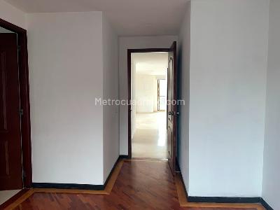 Apartamento en venta en El Poblado, Medellín · foto 10 de 17