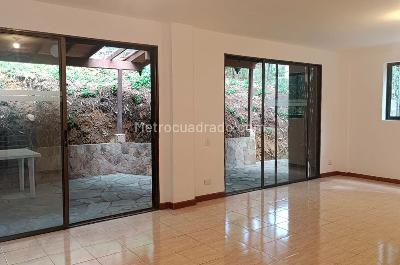 Casa de 3 alcobas en venta en El Poblado, Medellín, 150 m² · foto 3 de 20