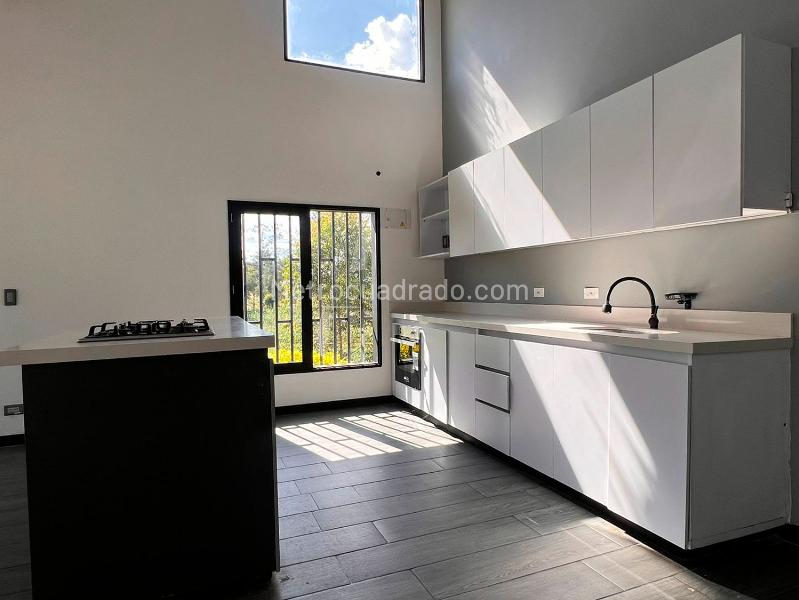 Casa en Arriendo, LLANOGRANDE, Rionegro - 4