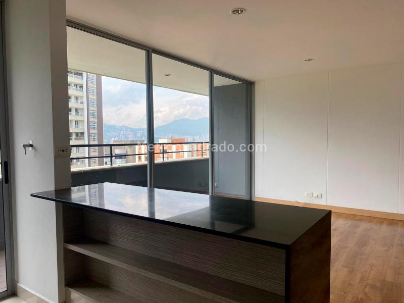 Apartamento Moderno de 2 Alcobas con Piscina en El Poblado - 4