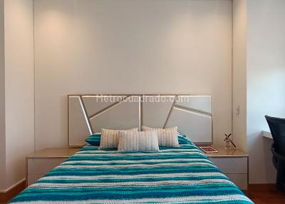 Apartamento de 3 alcobas en venta en El Poblado, Medellín, 235 m² · foto 13 de 19