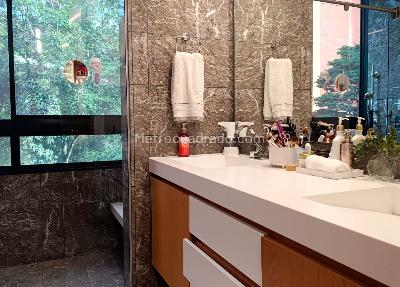 Apartamento de 3 alcobas en venta en El Poblado, Medellín, 235 m² · foto 17 de 19