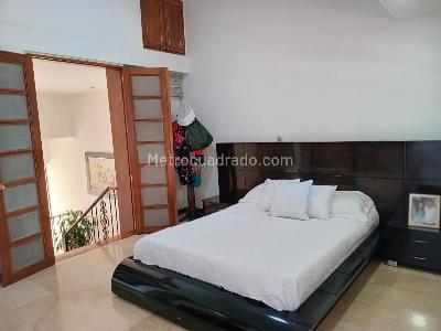 Casa de 4 alcobas en venta en El Poblado, Medellín, 340 m² · foto 15 de 20