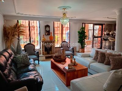 Casa de 4 alcobas en venta en El Poblado, Medellín, 340 m² · foto 2 de 20