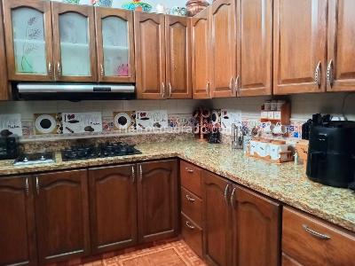 Casa de 4 alcobas en venta en El Poblado, Medellín, 340 m² · foto 9 de 20