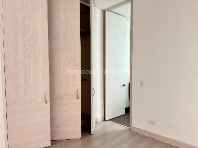 Apartamento en venta en El Poblado, Medellín · foto 11 de 17