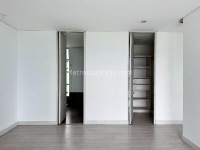Apartamento en venta en El Poblado, Medellín · foto 13 de 17