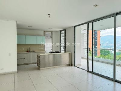Apartamento en venta en El Poblado, Medellín · foto 3 de 17