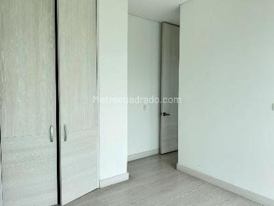 Apartamento de 3 alcobas en venta en El Poblado, Medellín, 186 m² · foto 12 de 16