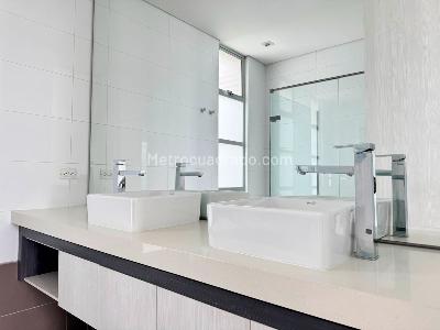 Apartamento de 3 alcobas en venta en El Poblado, Medellín, 186 m² · foto 13 de 16