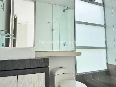 Apartamento de 3 alcobas en venta en El Poblado, Medellín, 186 m² · foto 14 de 16