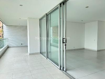 Apartamento de 3 alcobas en venta en El Poblado, Medellín, 186 m² · foto 16 de 16