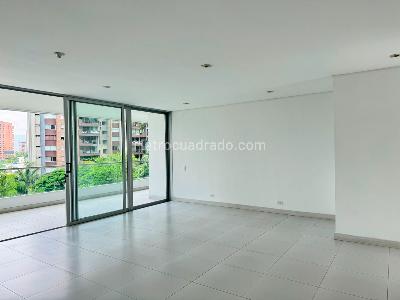 Apartamento de 3 alcobas en venta en El Poblado, Medellín, 186 m² · foto 2 de 16