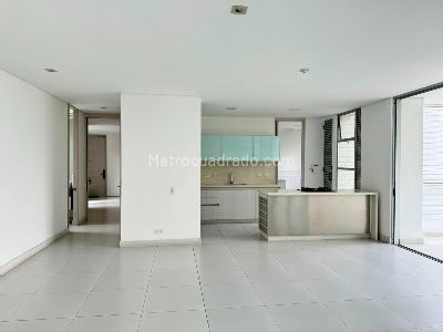 Apartamento de 3 alcobas en venta en El Poblado, Medellín, 186 m² · foto 4 de 16