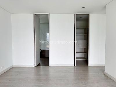 Apartamento de 3 alcobas en venta en El Poblado, Medellín, 186 m² · foto 9 de 16