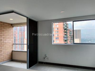 Apartamento de 2 alcobas en arriendo en El Poblado, Medellín, 86 m² · foto 2 de 15