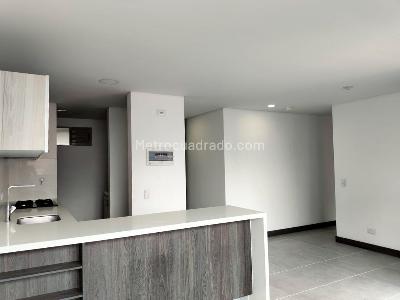 Apartamento de 2 alcobas en arriendo en El Poblado, Medellín, 86 m² · foto 3 de 15