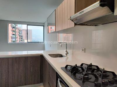 Apartamento de 2 alcobas en arriendo en El Poblado, Medellín, 86 m² · foto 6 de 15