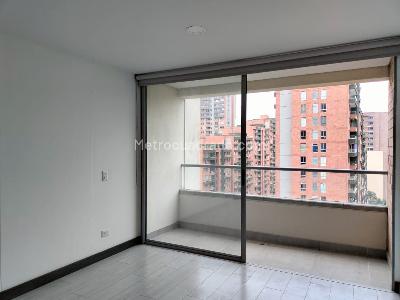 Apartamento de 2 alcobas en arriendo en El Poblado, Medellín, 86 m² · foto 7 de 15